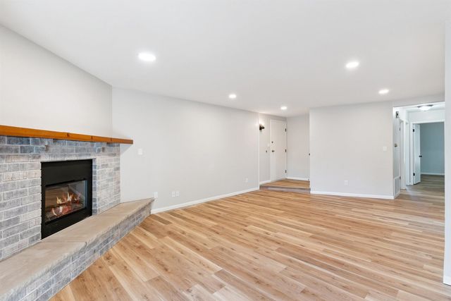 3446 Kingswood Place, Waterloo, IA 50701