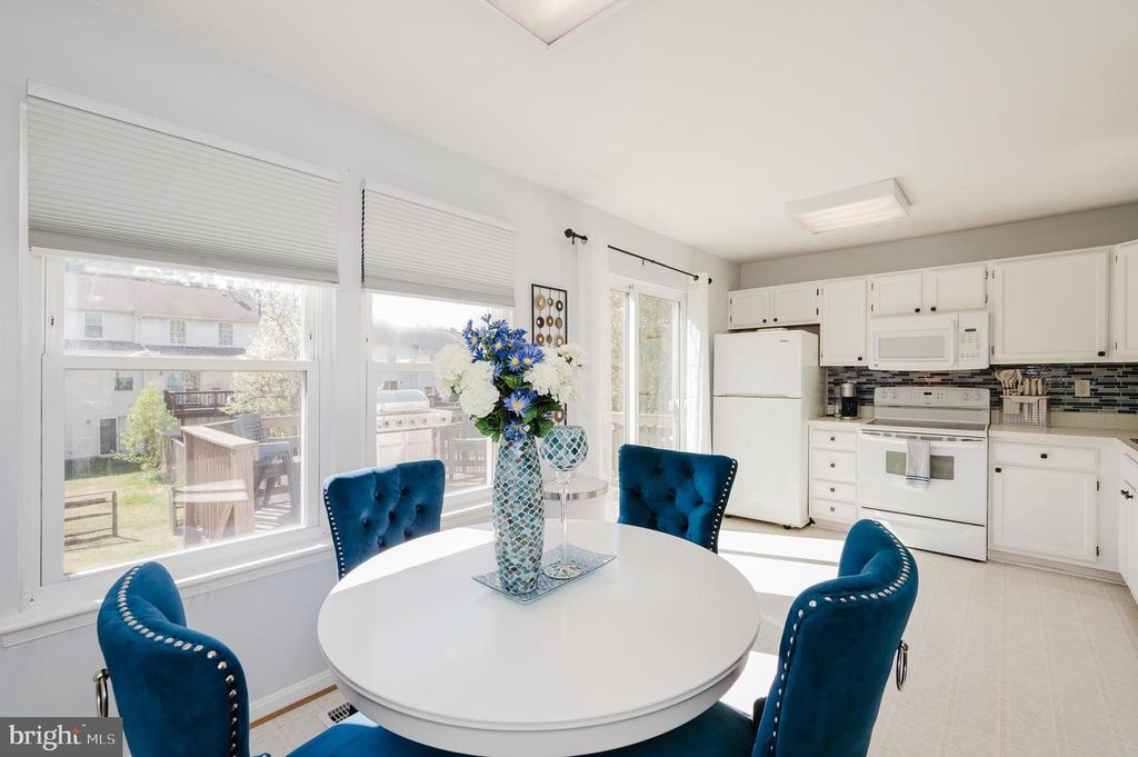 Image 11 of property listing at 304 SUNRAY CT, Abingdon, MD 21009