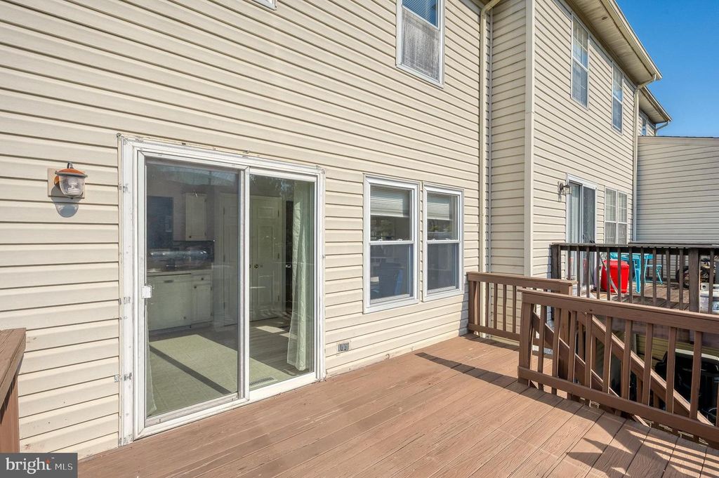 Image 18 of property listing at 304 SUNRAY CT, Abingdon, MD 21009