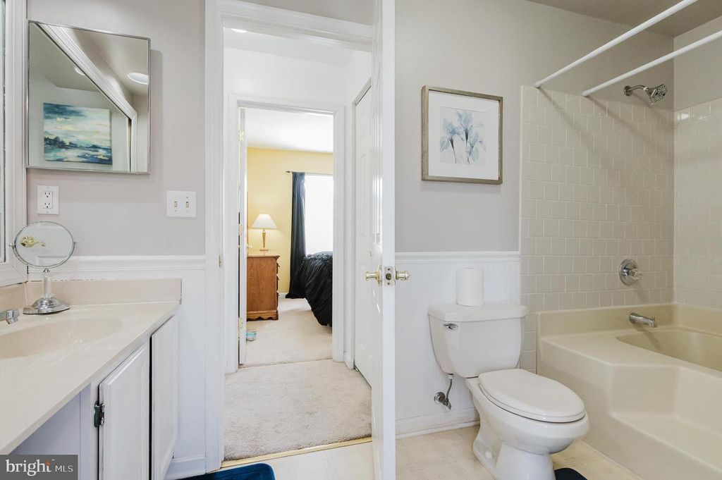 Image 23 of property listing at 304 SUNRAY CT, Abingdon, MD 21009