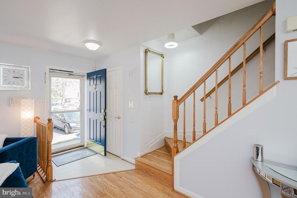 Image 4 of property listing at 304 SUNRAY CT, Abingdon, MD 21009