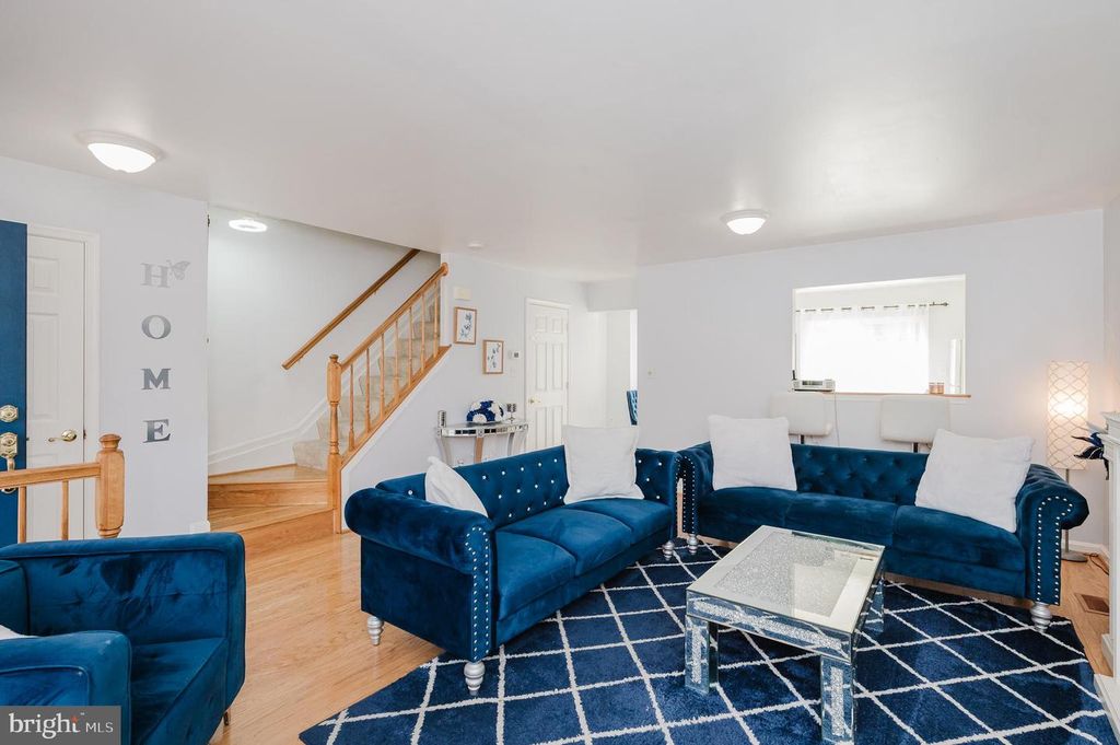 Image 8 of property listing at 304 SUNRAY CT, Abingdon, MD 21009