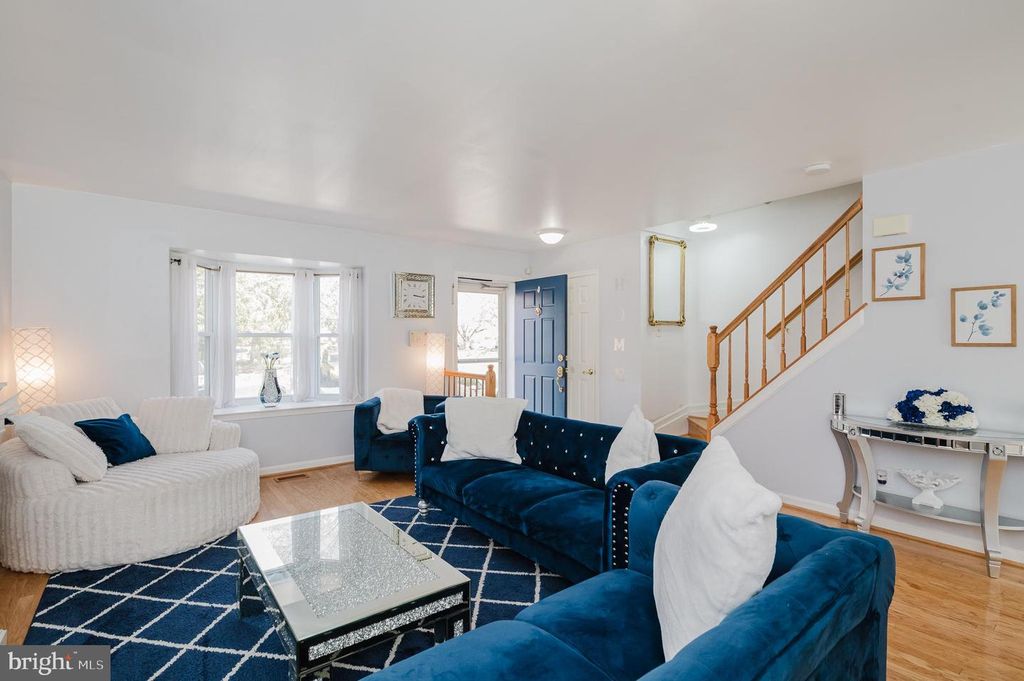 Image 9 of property listing at 304 SUNRAY CT, Abingdon, MD 21009