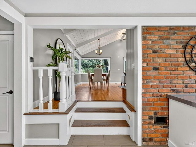 4894 Wagon Wheel Ln, Santa Rosa, CA 95409