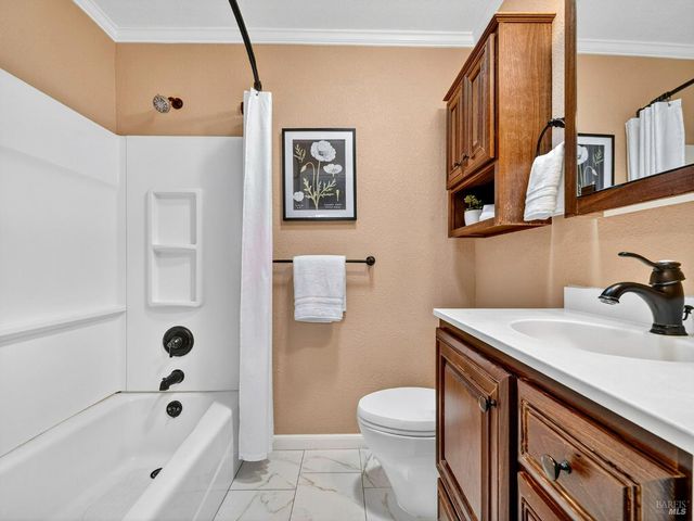 4894 Wagon Wheel Ln, Santa Rosa, CA 95409