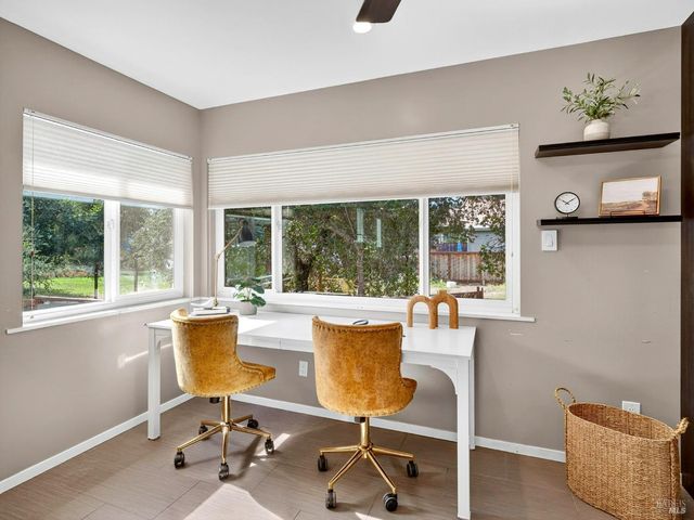 4894 Wagon Wheel Ln, Santa Rosa, CA 95409