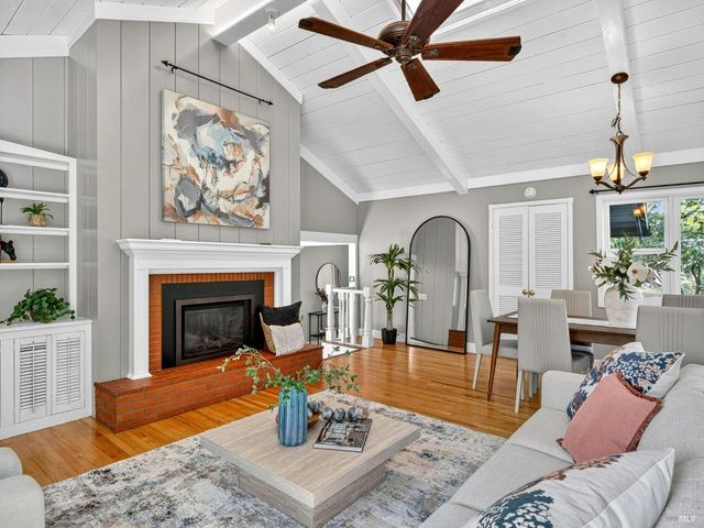 4894 Wagon Wheel Ln, Santa Rosa, CA 95409