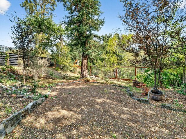 4894 Wagon Wheel Ln, Santa Rosa, CA 95409
