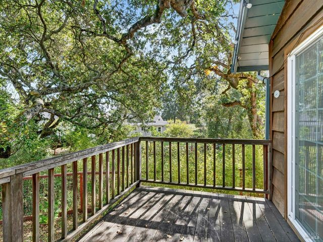 4894 Wagon Wheel Ln, Santa Rosa, CA 95409