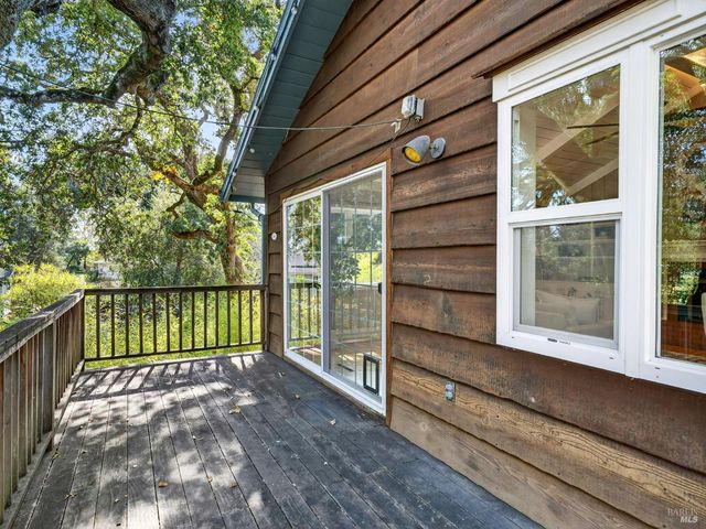 4894 Wagon Wheel Ln, Santa Rosa, CA 95409