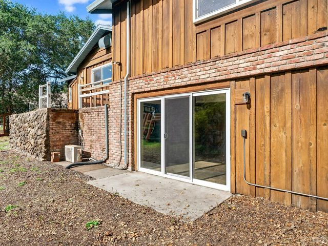 4894 Wagon Wheel Ln, Santa Rosa, CA 95409