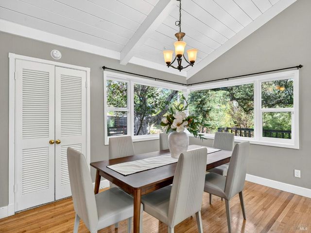 4894 Wagon Wheel Ln, Santa Rosa, CA 95409