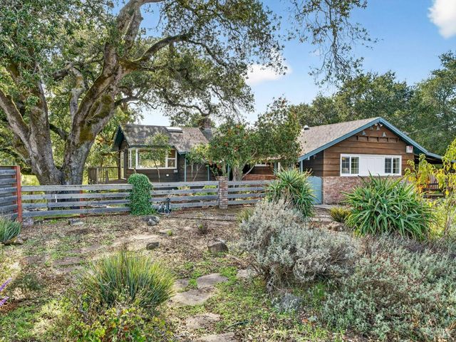 4894 Wagon Wheel Ln, Santa Rosa, CA 95409