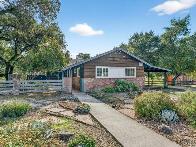 4894 Wagon Wheel Ln, Santa Rosa, CA 95409