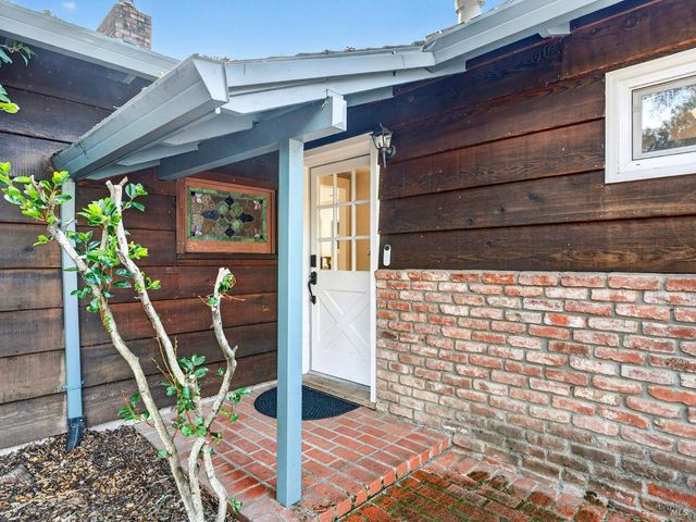 4894 Wagon Wheel Ln, Santa Rosa, CA 95409