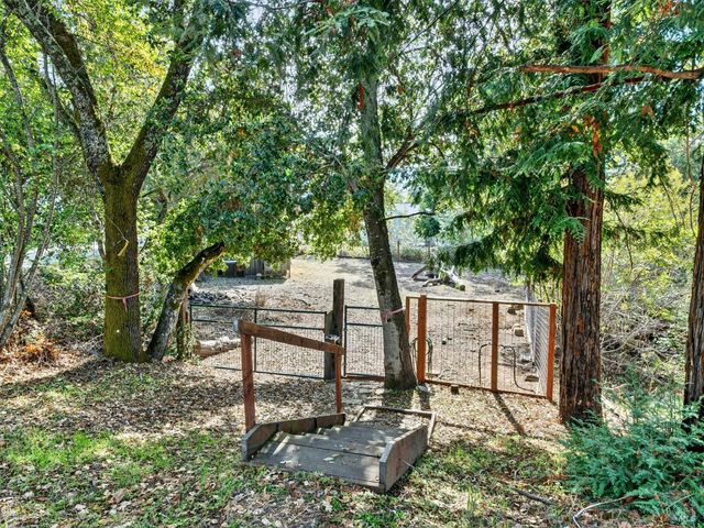 4894 Wagon Wheel Ln, Santa Rosa, CA 95409