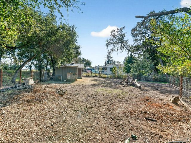4894 Wagon Wheel Ln, Santa Rosa, CA 95409