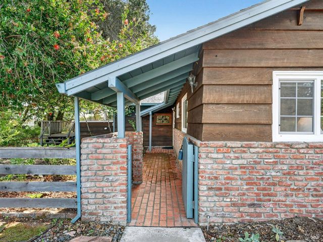 4894 Wagon Wheel Ln, Santa Rosa, CA 95409