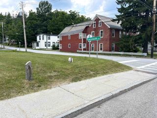 83 Main Street, Ludlow, VT 05149