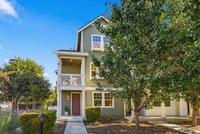 320 Circuit Way, Mountain View, CA 94043