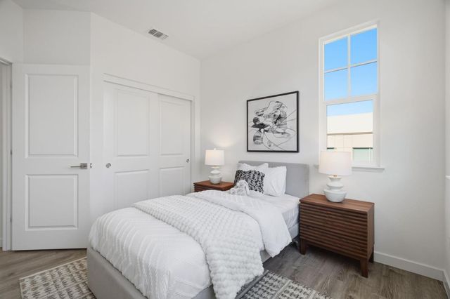 320 Circuit Way, Mountain View, CA 94043