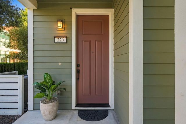 320 Circuit Way, Mountain View, CA 94043