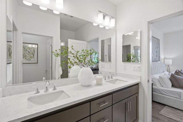 320 Circuit Way, Mountain View, CA 94043