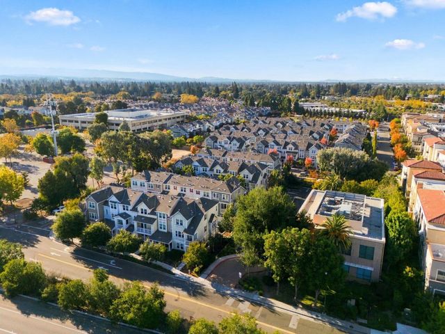 320 Circuit Way, Mountain View, CA 94043
