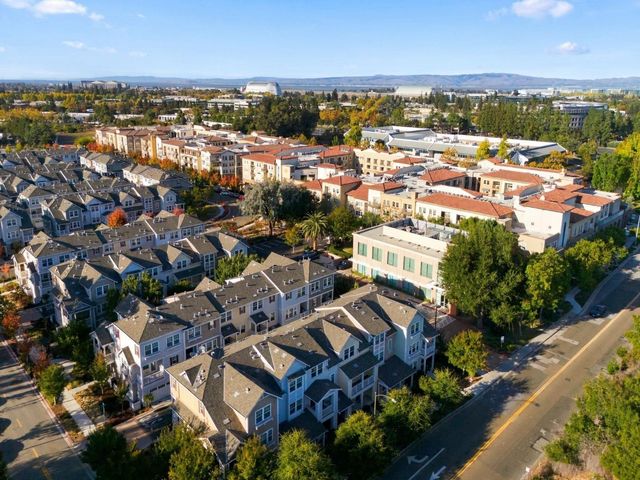 320 Circuit Way, Mountain View, CA 94043