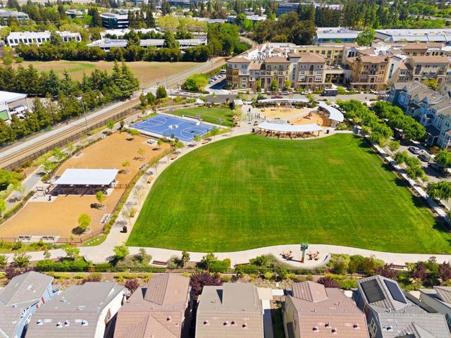 320 Circuit Way, Mountain View, CA 94043