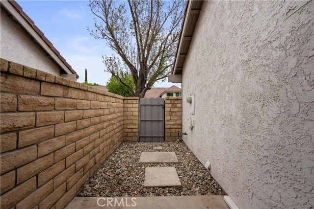 28919 Sam, Canyon Country (santa Clarita), CA 91387