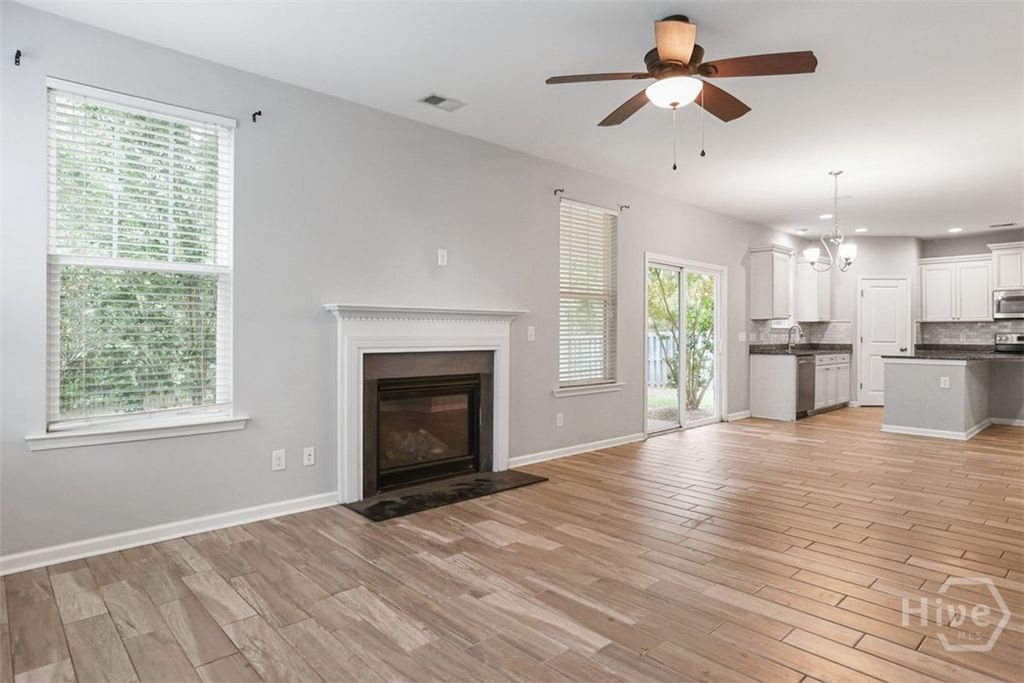 Image 14 of property listing at 2688 Garden Hills Loop, Richmond Hill, GA 31324