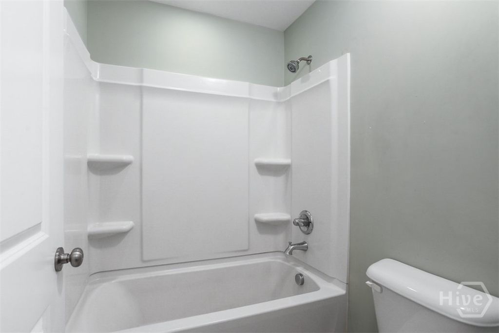 Image 24 of property listing at 2688 Garden Hills Loop, Richmond Hill, GA 31324
