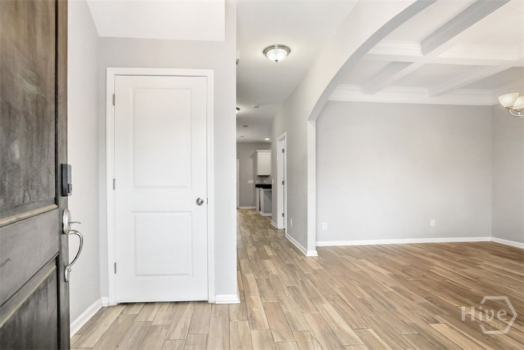 Image 3 of property listing at 2688 Garden Hills Loop, Richmond Hill, GA 31324