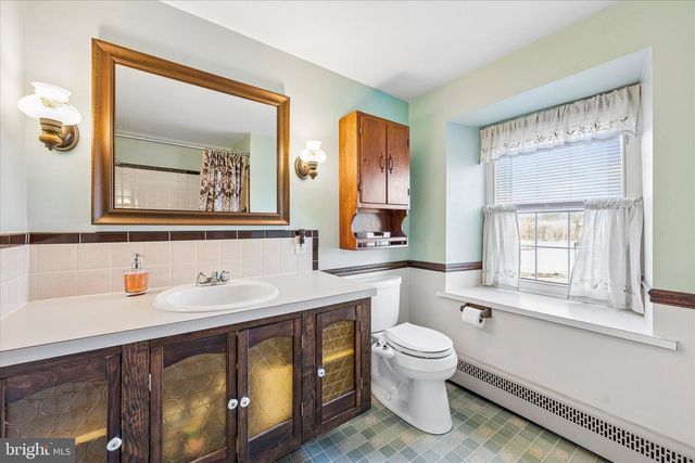 2204 HARMONYVILLE RD, Elverson, PA 19520