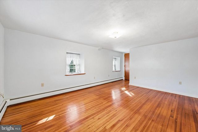 2204 HARMONYVILLE RD, Elverson, PA 19520