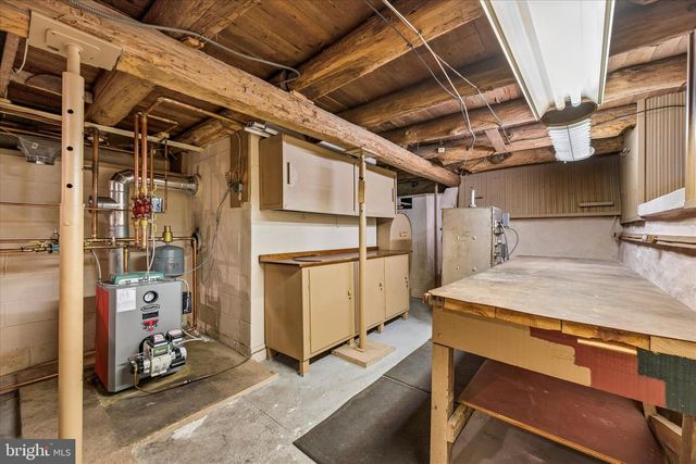 2204 HARMONYVILLE RD, Elverson, PA 19520