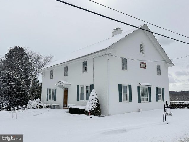 2204 HARMONYVILLE RD, Elverson, PA 19520
