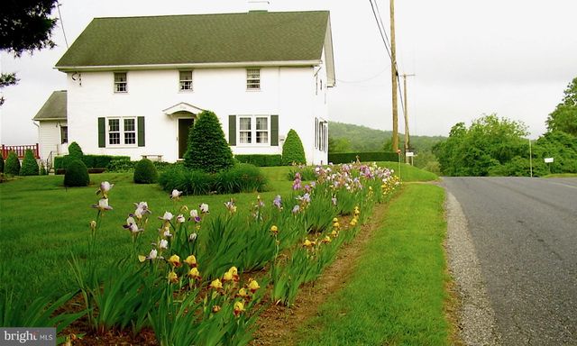 2204 HARMONYVILLE RD, Elverson, PA 19520