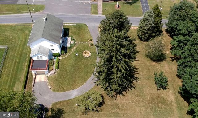 2204 HARMONYVILLE RD, Elverson, PA 19520