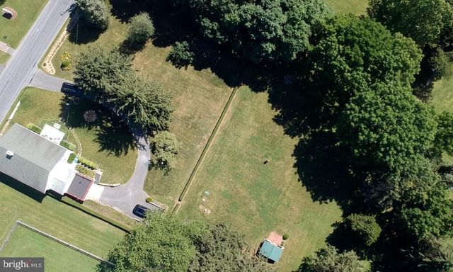 2204 HARMONYVILLE RD, Elverson, PA 19520