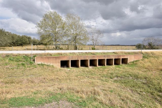 6018 Fm 360 Road, Needville, TX 77461