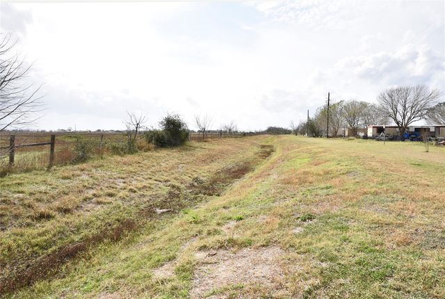 6018 Fm 360 Road, Needville, TX 77461