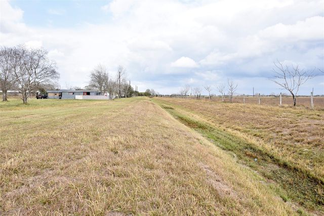 6018 Fm 360 Road, Needville, TX 77461