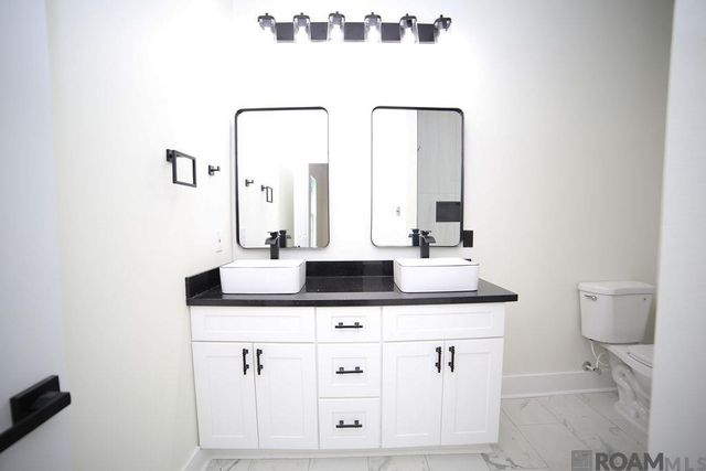 11370 E Black Oak Dr, Baton Rouge, LA 70815