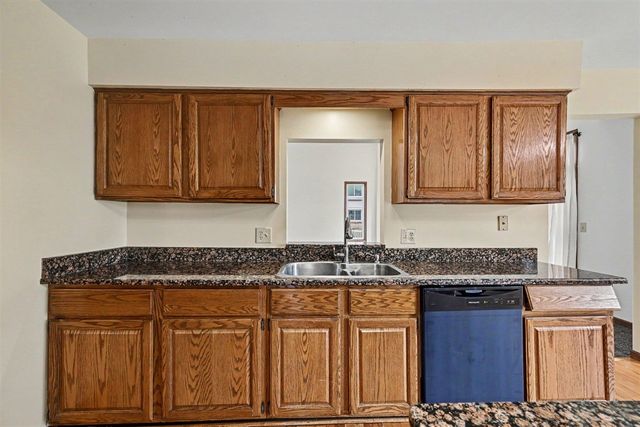22276 Sheffield Court, Farmington Hills, MI 48335