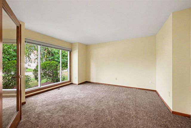 22276 Sheffield Court, Farmington Hills, MI 48335