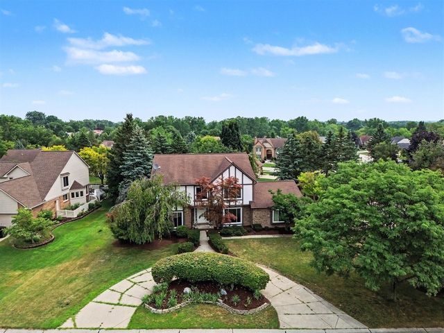 22276 Sheffield Court, Farmington Hills, MI 48335