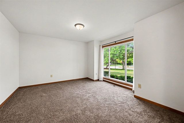 22276 Sheffield Court, Farmington Hills, MI 48335