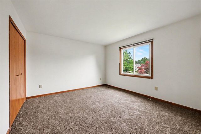 22276 Sheffield Court, Farmington Hills, MI 48335